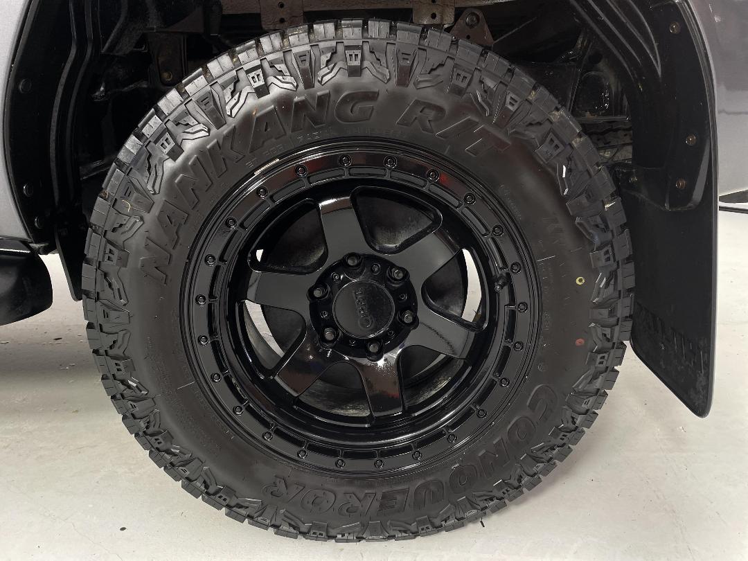 Photo '11' of Toyota Hilux