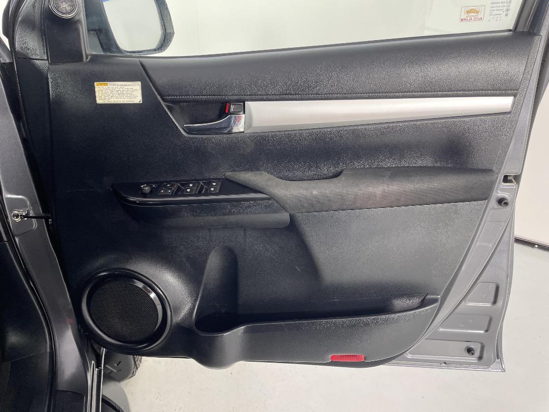 Photo '15' of Toyota Hilux