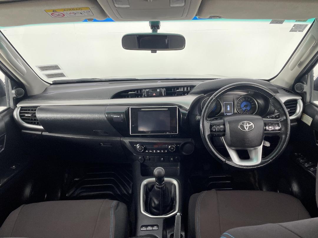 Photo '17' of Toyota Hilux