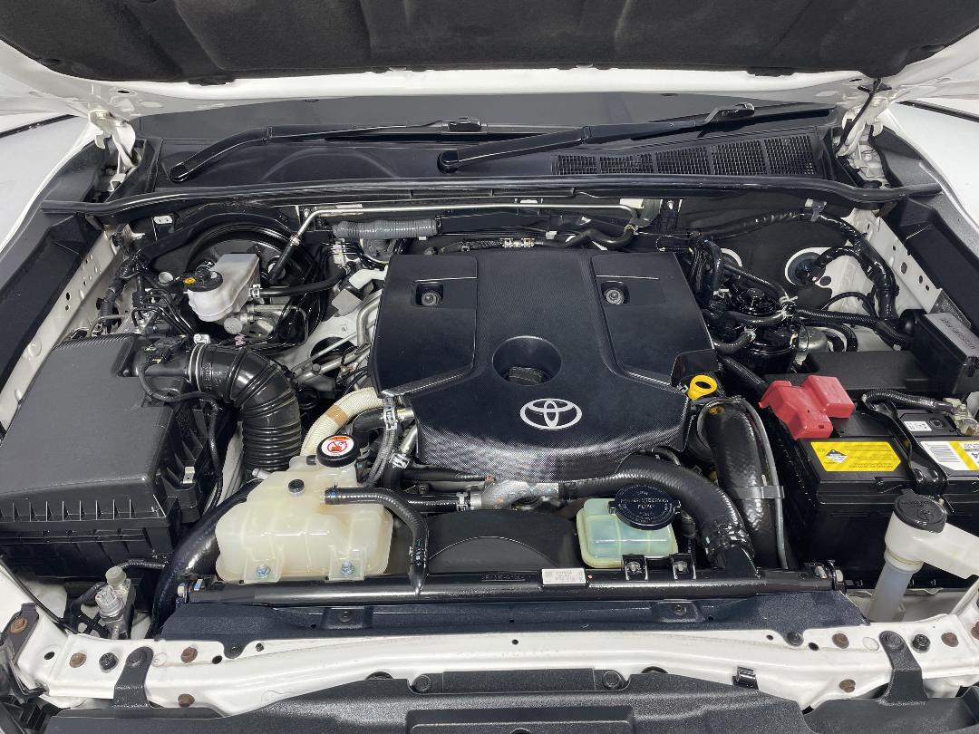 Photo '13' of Toyota Hilux