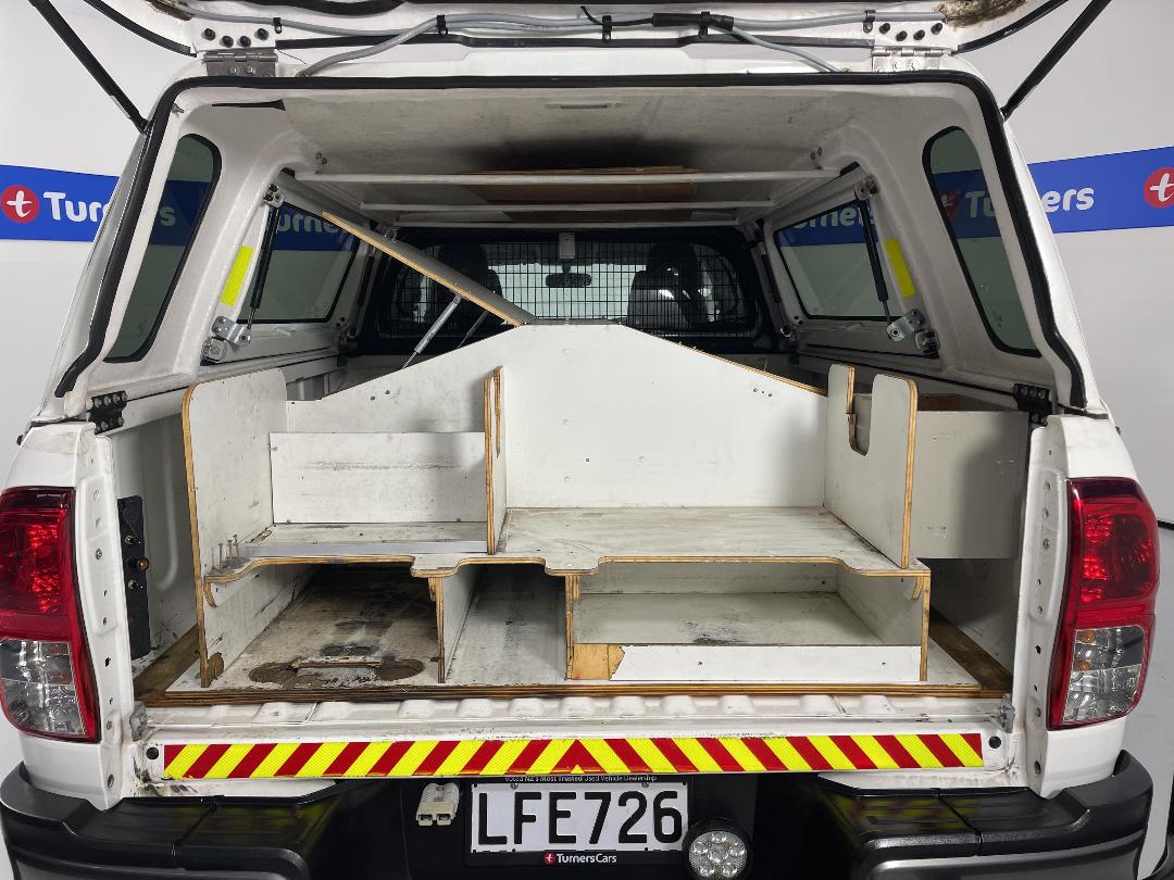 Photo '14' of Toyota Hilux