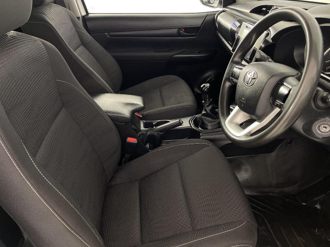 Photo '16' of Toyota Hilux