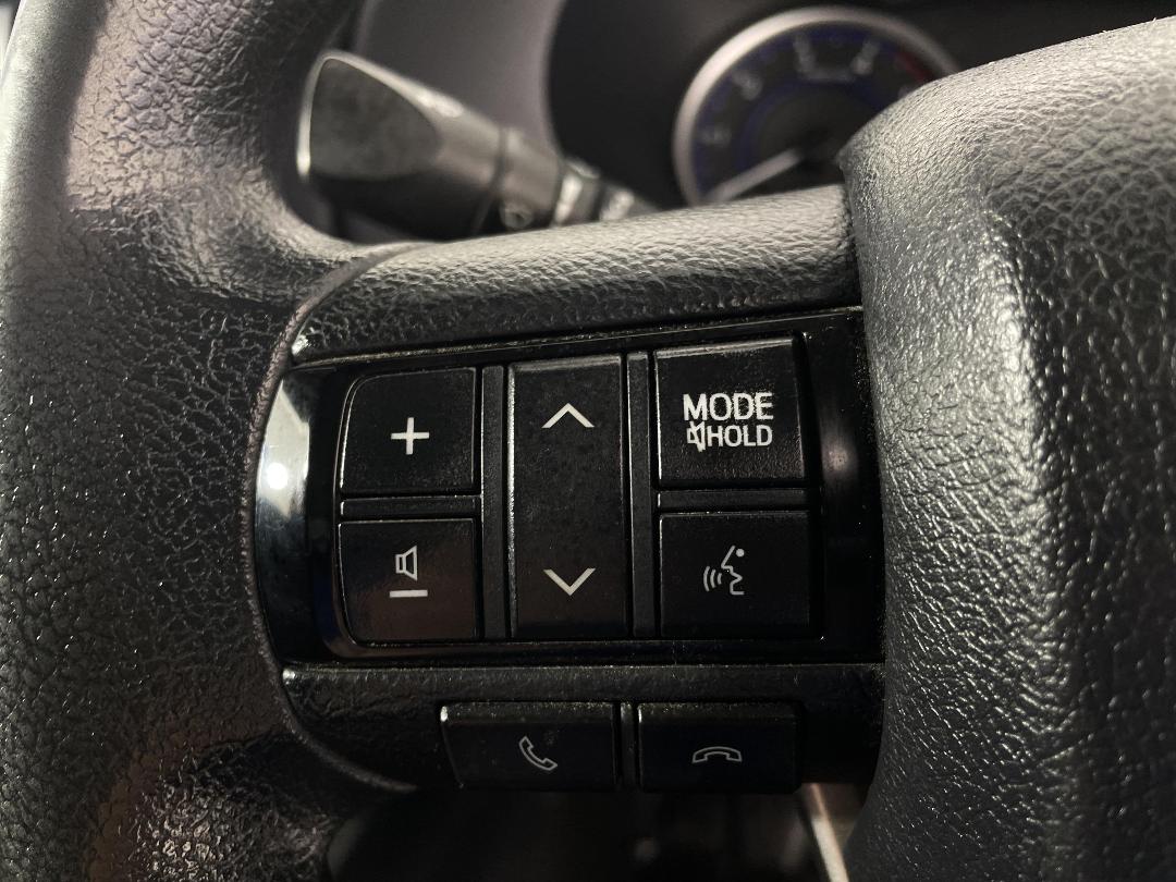 Photo '24' of Toyota Hilux