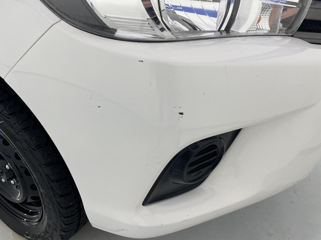 Photo '28' of Toyota Hilux