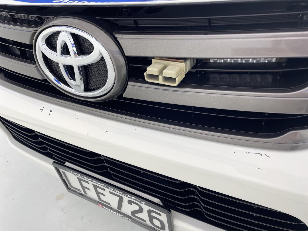 Photo '29' of Toyota Hilux