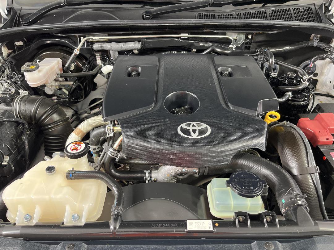 Photo '13' of Toyota Hilux