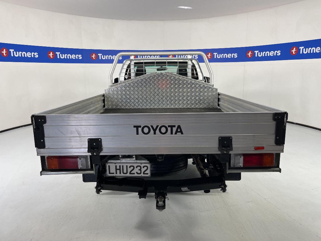 Photo '6' of Toyota Hilux