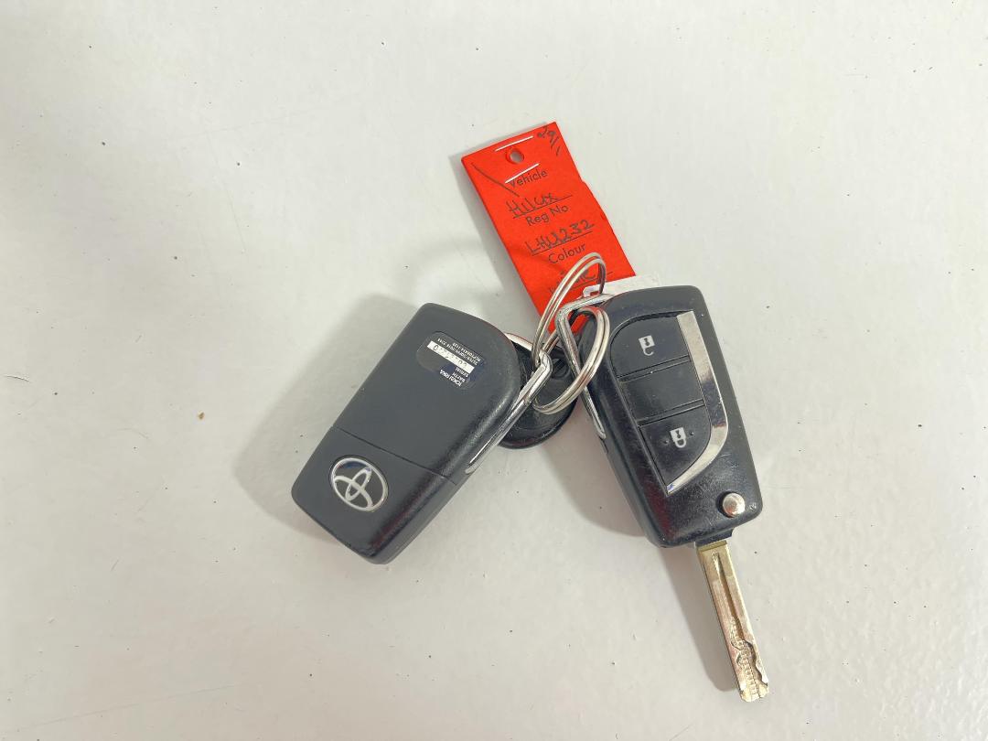 Photo '20' of Toyota Hilux