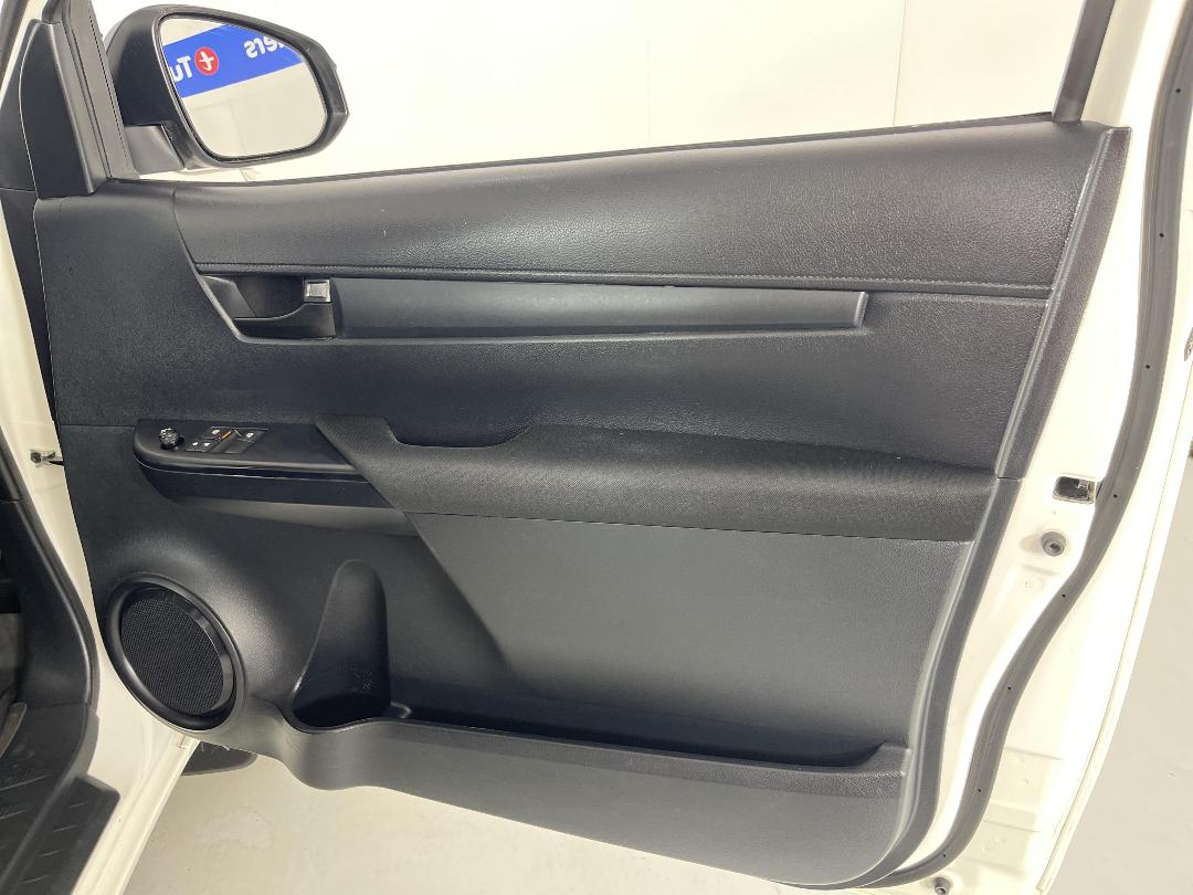 Photo '15' of Toyota Hilux