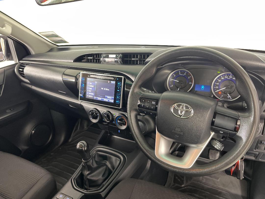 Photo '17' of Toyota Hilux