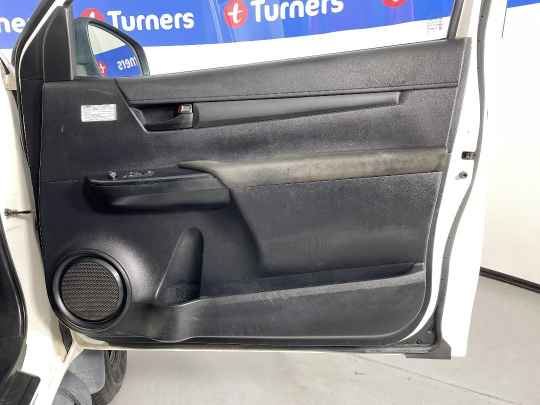 Photo '15' of Toyota Hilux