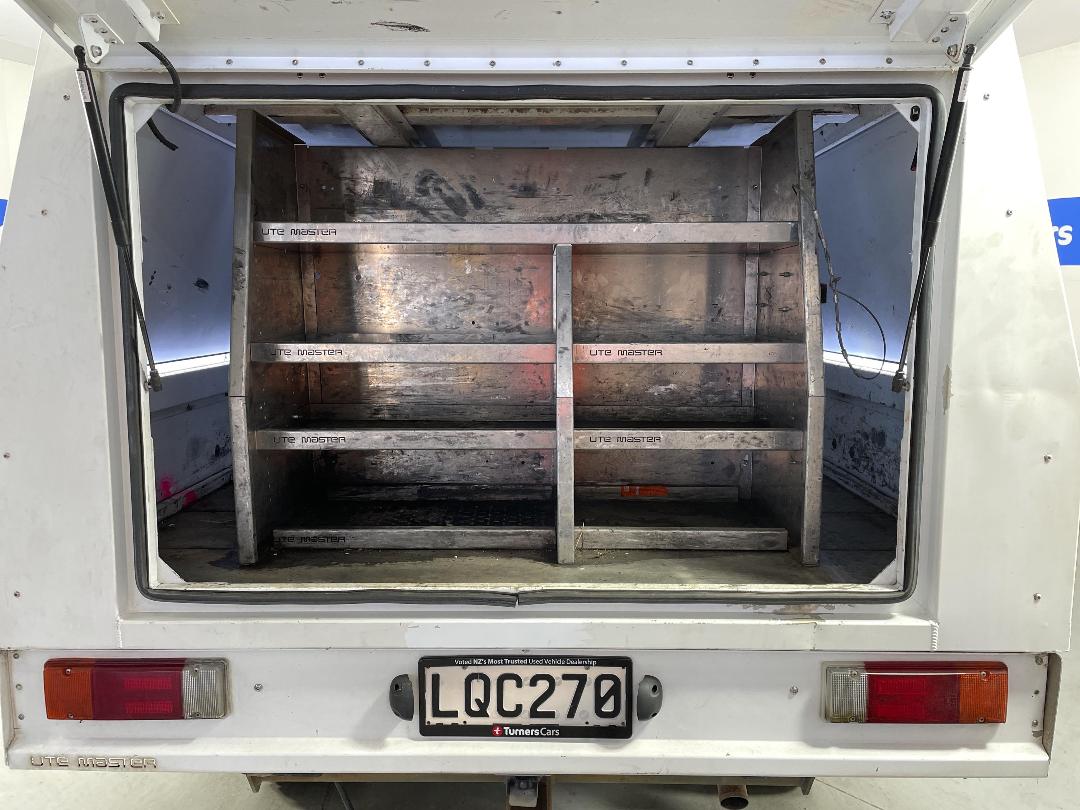 Photo '14' of Toyota Hilux Photo '14' of Toyota Hilux