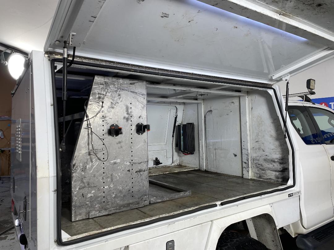 Photo '25' of Toyota Hilux Photo '25' of Toyota Hilux