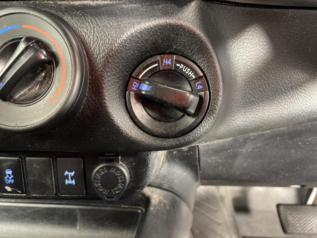 Photo '27' of Toyota Hilux Photo '27' of Toyota Hilux