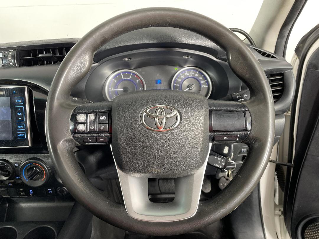 Photo '28' of Toyota Hilux Photo '28' of Toyota Hilux