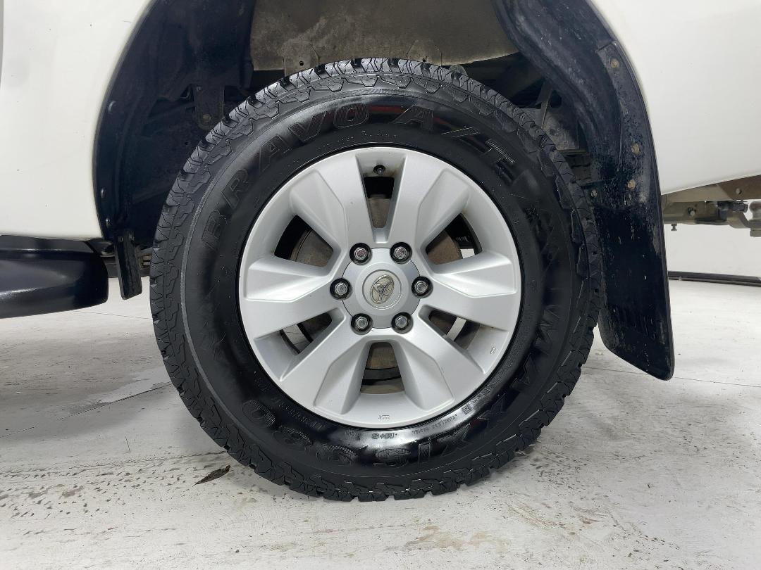 Photo '11' of Toyota Hilux