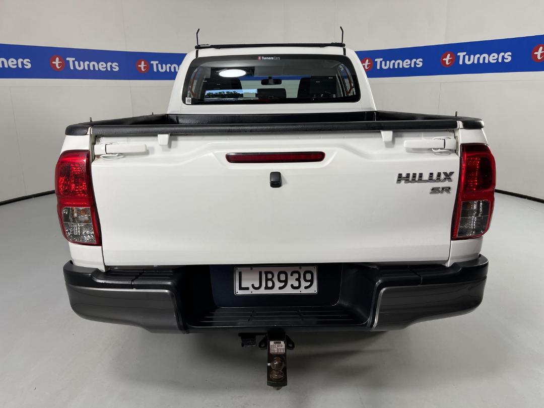 Photo '6' of Toyota Hilux