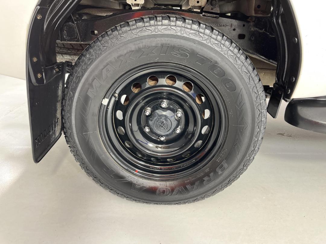 Photo '12' of Toyota Hilux