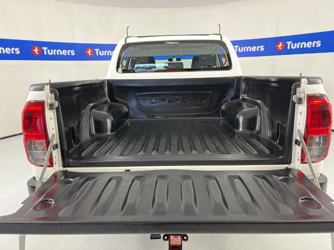 Photo '14' of Toyota Hilux