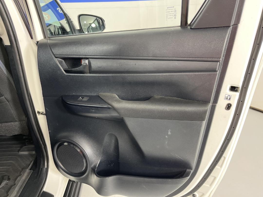 Photo '19' of Toyota Hilux