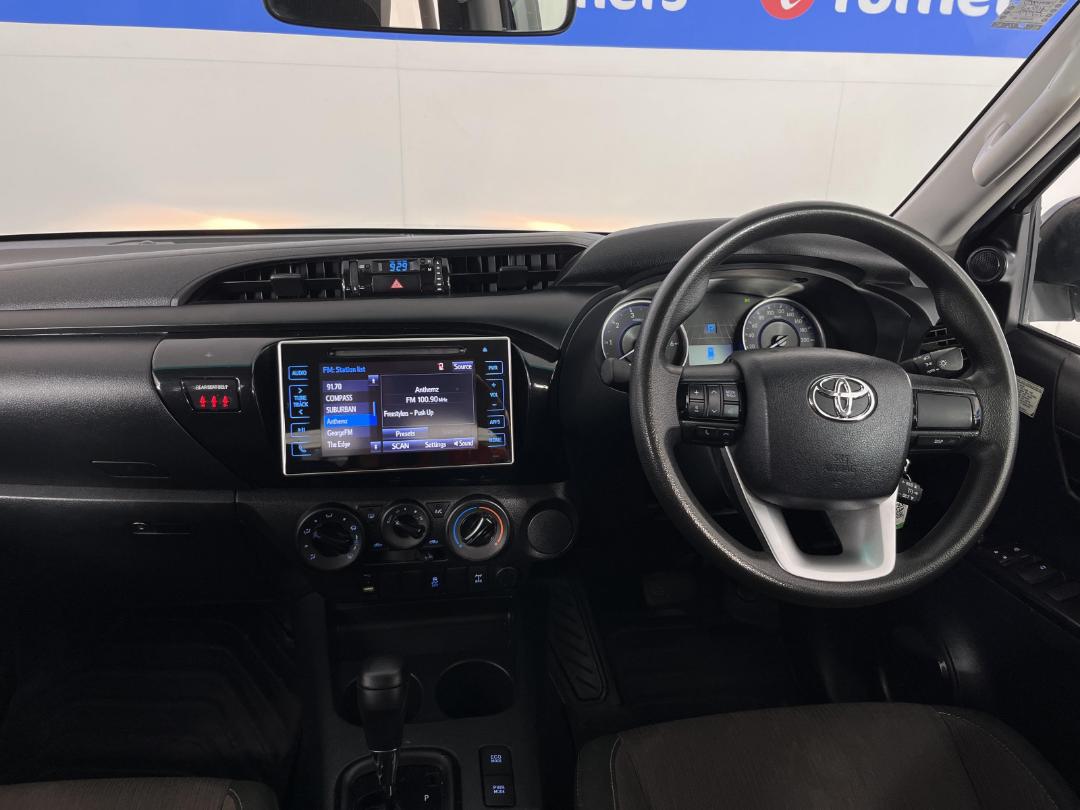 Photo '17' of Toyota Hilux
