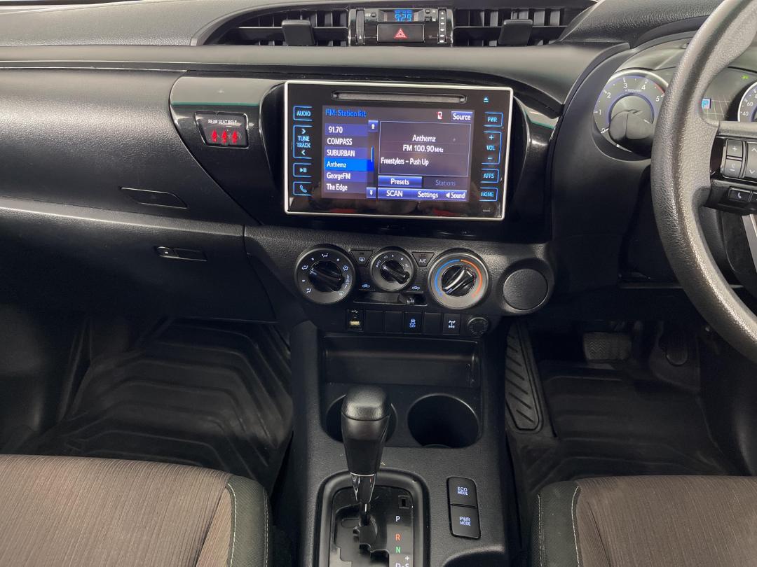 Photo '18' of Toyota Hilux