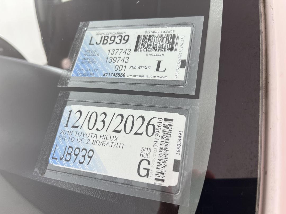 Photo '24' of Toyota Hilux