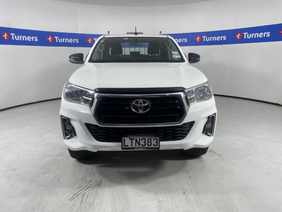 Photo '2' of Toyota Hilux