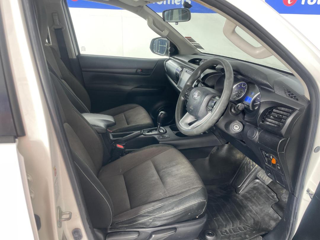 Photo '16' of Toyota Hilux