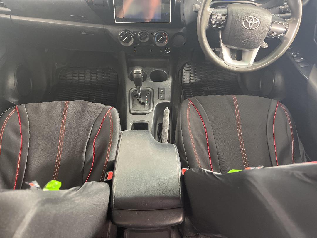 Photo '18' of Toyota Hilux Photo '18' of Toyota Hilux