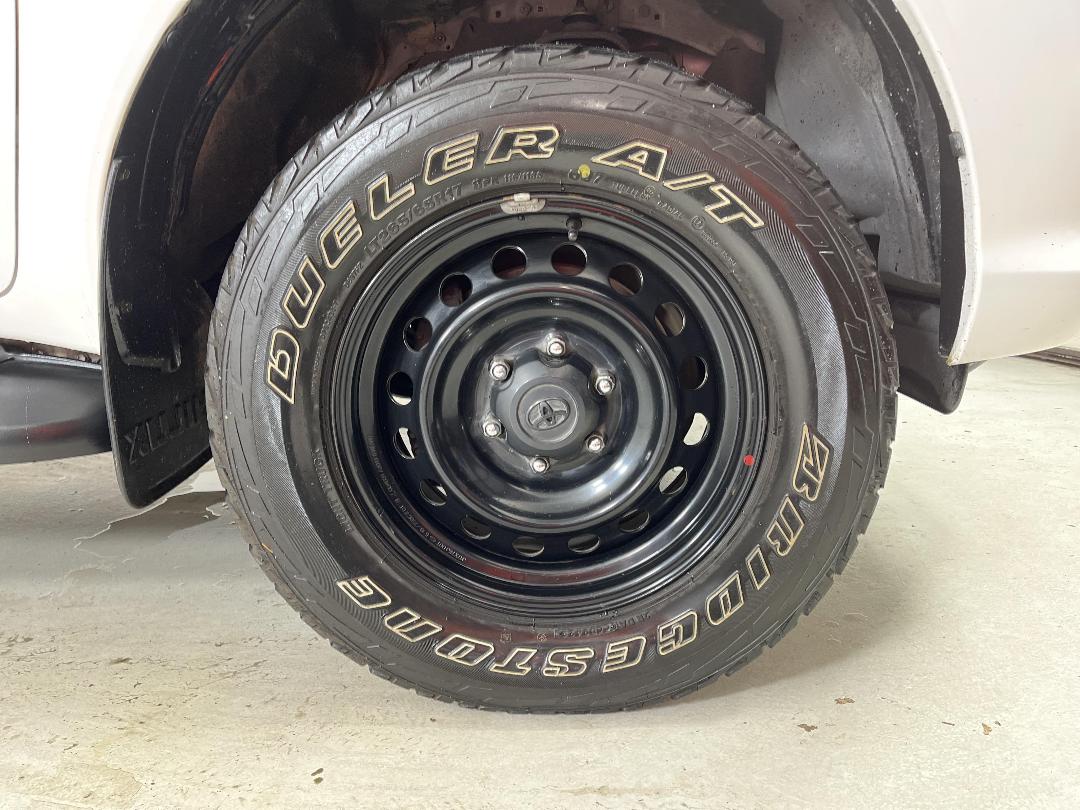 Photo '9' of Toyota Hilux Photo '9' of Toyota Hilux