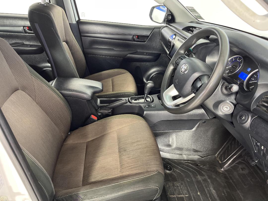 Photo '16' of Toyota Hilux Photo '16' of Toyota Hilux