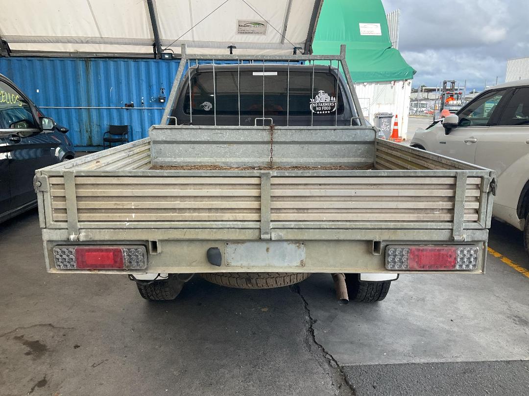 Photo '17' of Toyota Hilux SR TD DC/CC Photo '17' of Toyota Hilux SR TD DC/CC