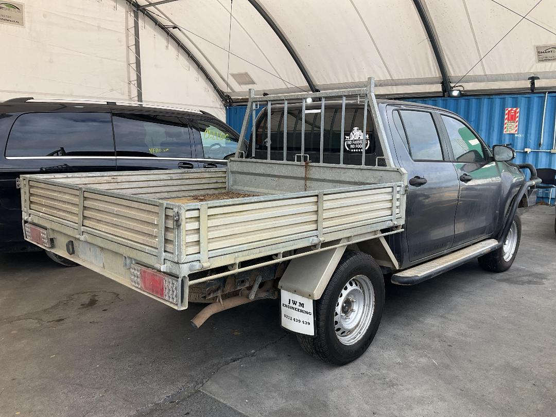 Photo '19' of Toyota Hilux SR TD DC/CC Photo '19' of Toyota Hilux SR TD DC/CC