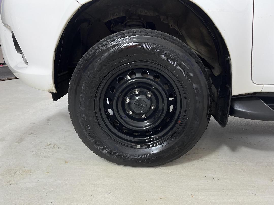 Photo '10' of Toyota Hilux