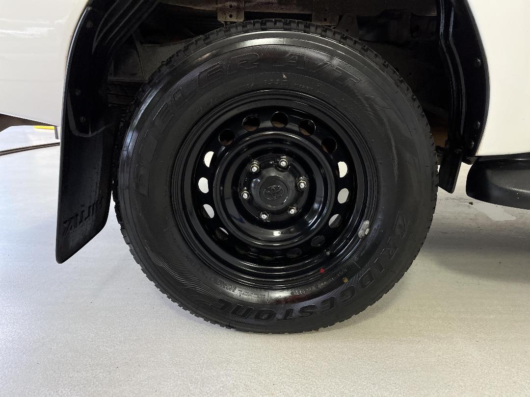 Photo '12' of Toyota Hilux