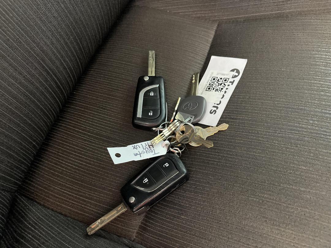 Photo '22' of Toyota Hilux