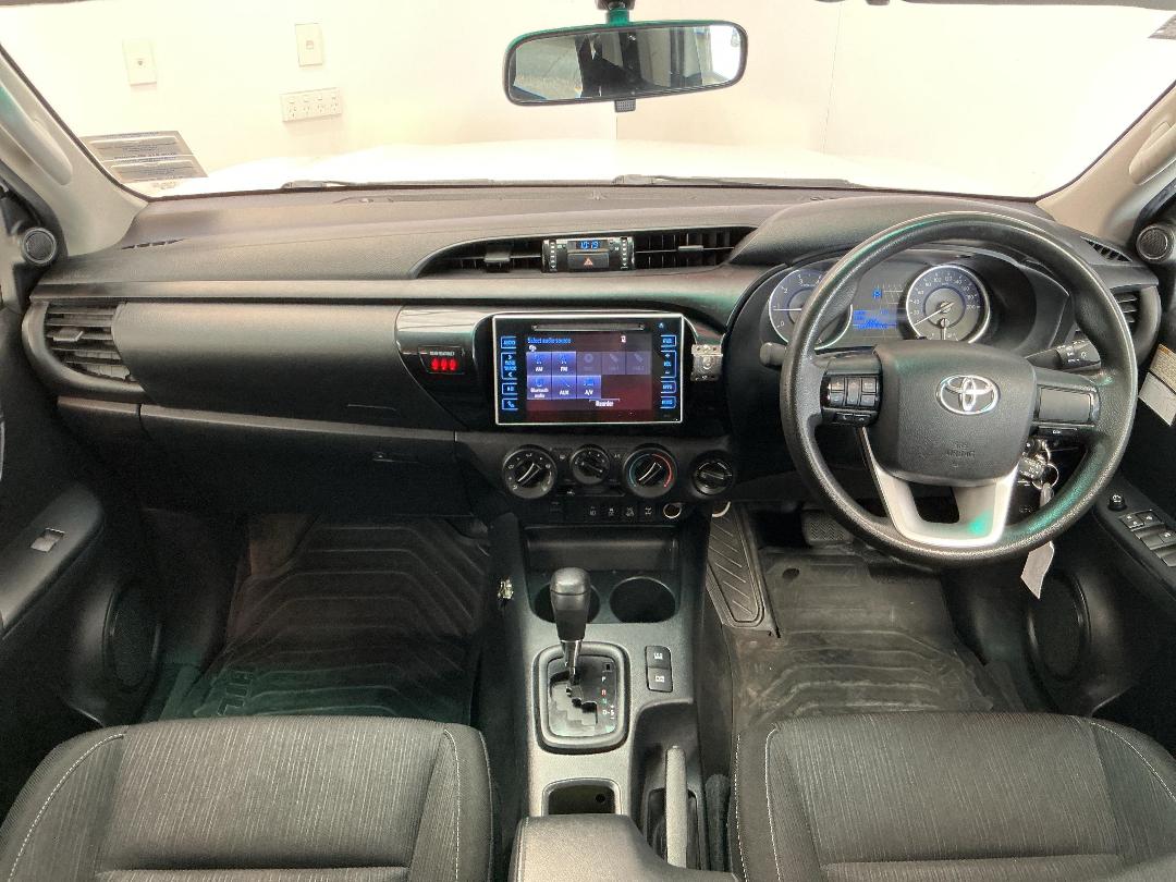 Photo '17' of Toyota Hilux