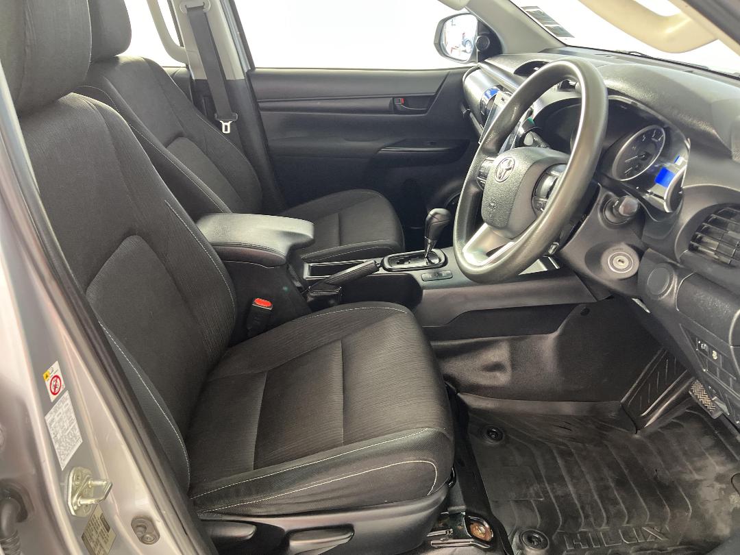 Photo '16' of Toyota Hilux Photo '16' of Toyota Hilux