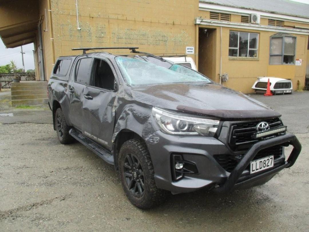 Photo '2' of Toyota Hilux SR5 Cruiser TD DC