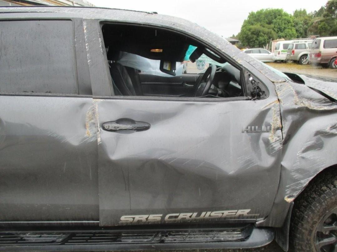 Photo '10' of Toyota Hilux SR5 Cruiser TD DC