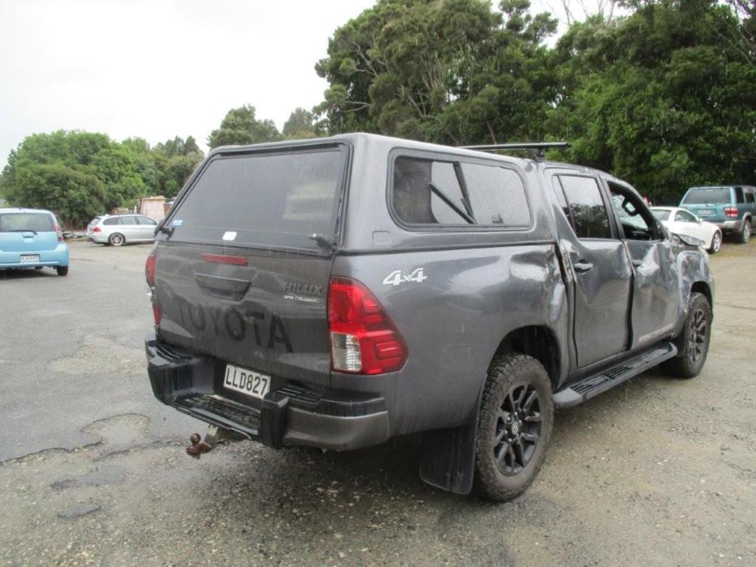 Photo '15' of Toyota Hilux SR5 Cruiser TD DC