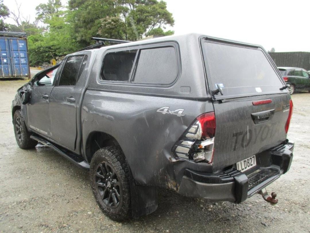 Photo '17' of Toyota Hilux SR5 Cruiser TD DC