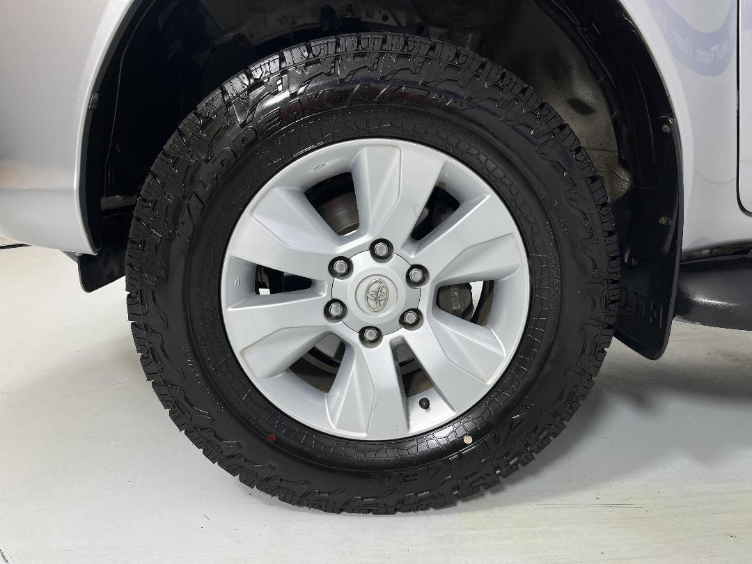 Photo '10' of Toyota Hilux