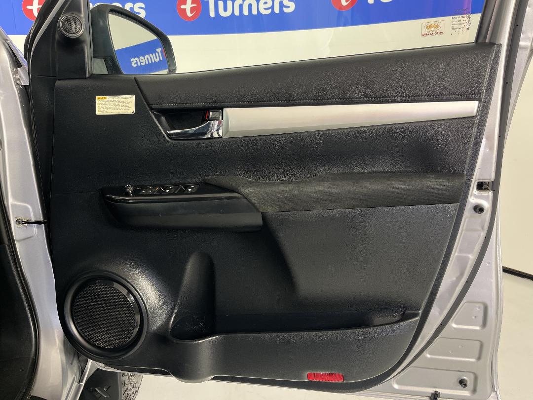 Photo '15' of Toyota Hilux