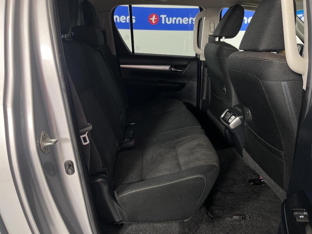 Photo '20' of Toyota Hilux