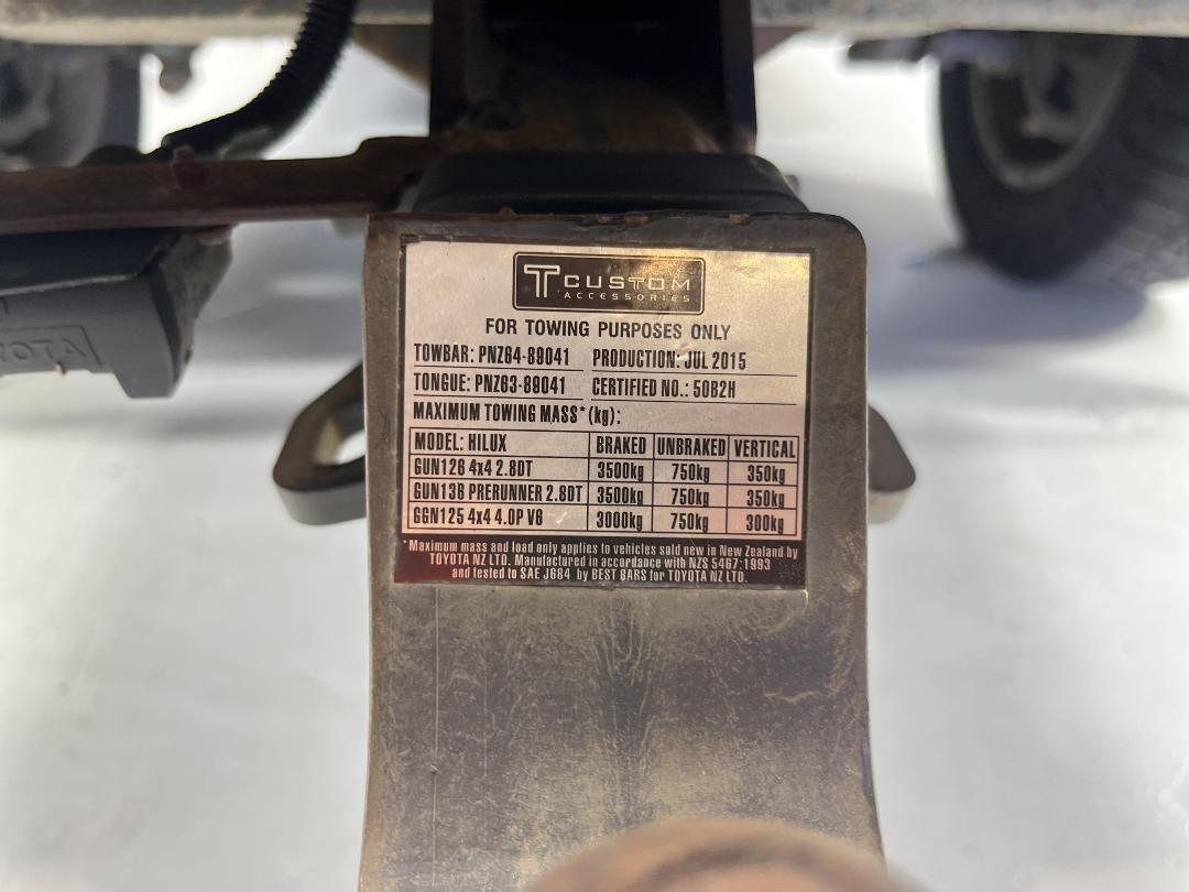 Photo '28' of Toyota Hilux