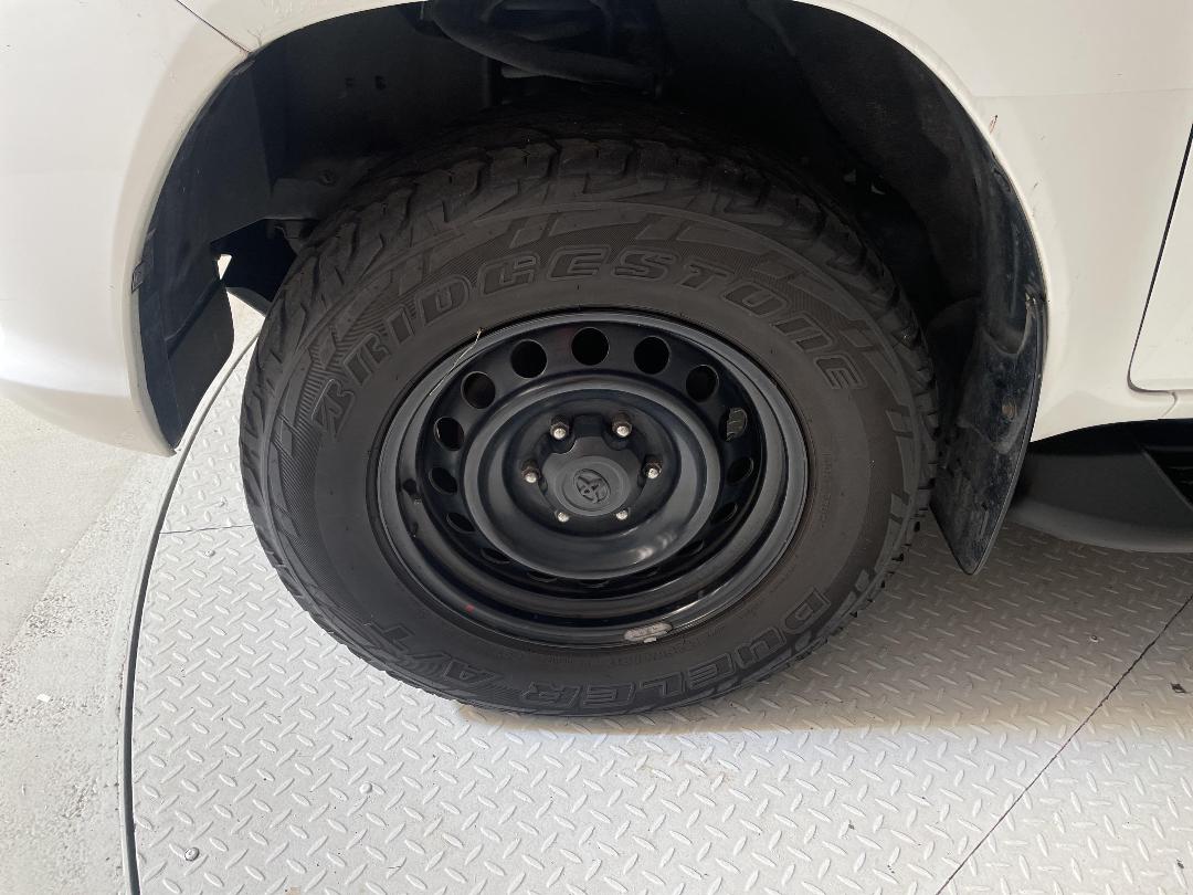 Photo '10' of Toyota Hilux