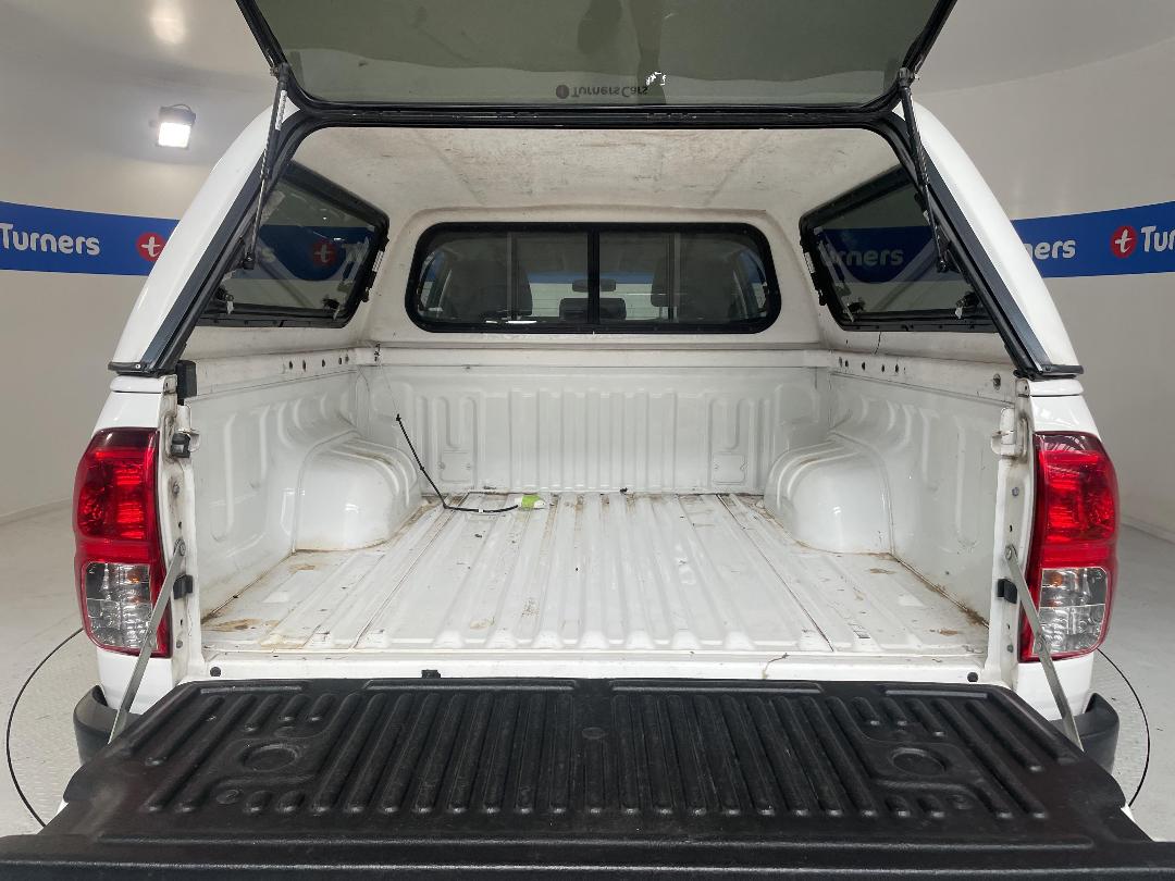 Photo '14' of Toyota Hilux