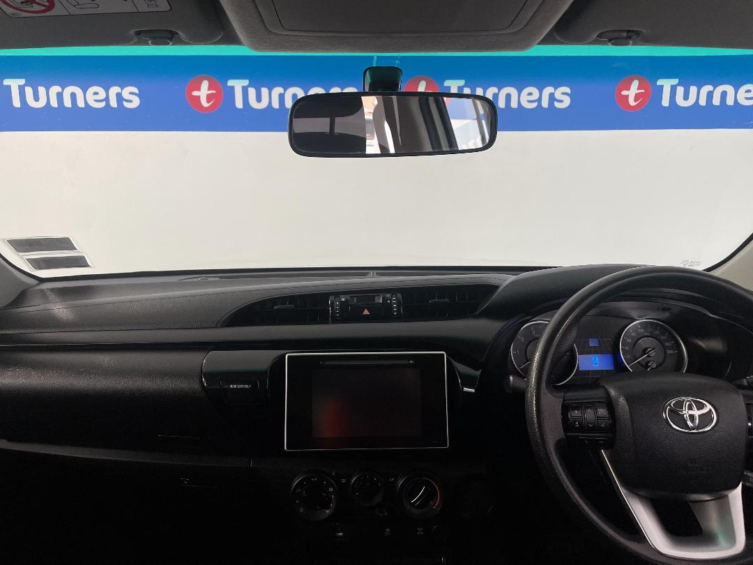 Photo '17' of Toyota Hilux